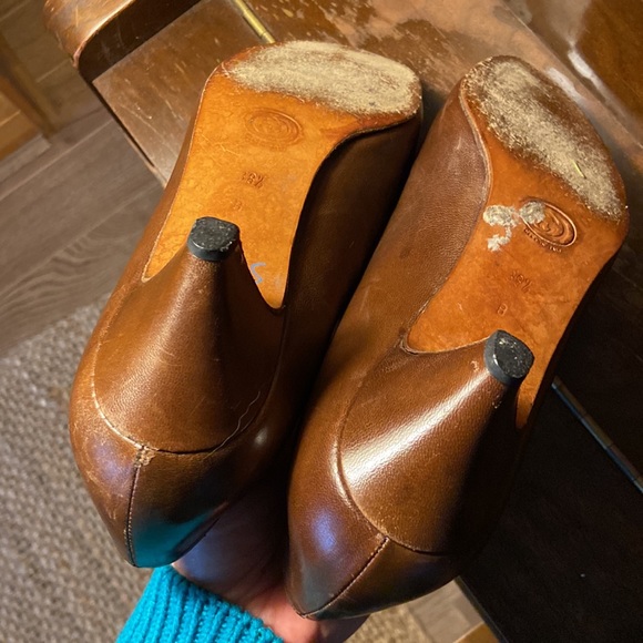 Vintage GUCCI peep toe leather kitten heels - Picture 7 of 9